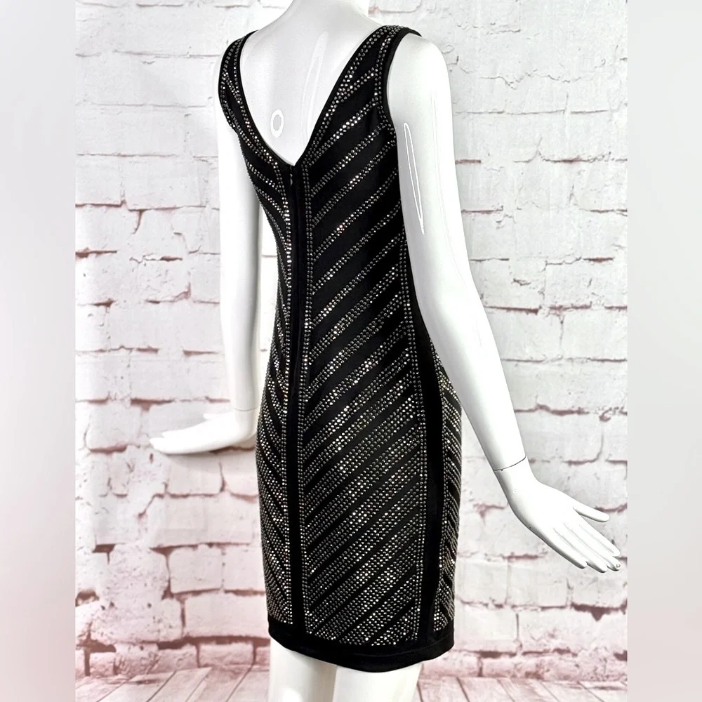 CACHE XS Silver Metallic Studs Embellished Black V-Neck Sleeveless Dress Size XS - Picture 2 of 15